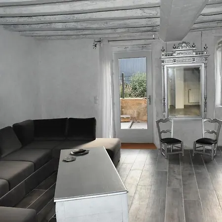 Le Logis De La Charnie Confort Pour 14 Personnes A Chemiré-en-Charnie