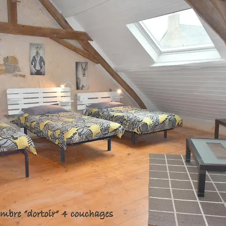 بيت للعطل Le Logis De La Charnie Confort Pour 14 Personnes A Chemiré-en-Charnie