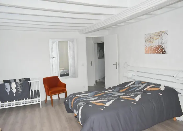 بيت للعطل Le Logis De La Charnie Confort Pour 14 Personnes A *