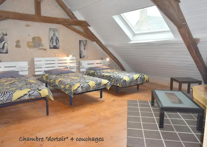 بيت للعطل Le Logis De La Charnie Confort Pour 14 Personnes A Chemiré-en-Charnie